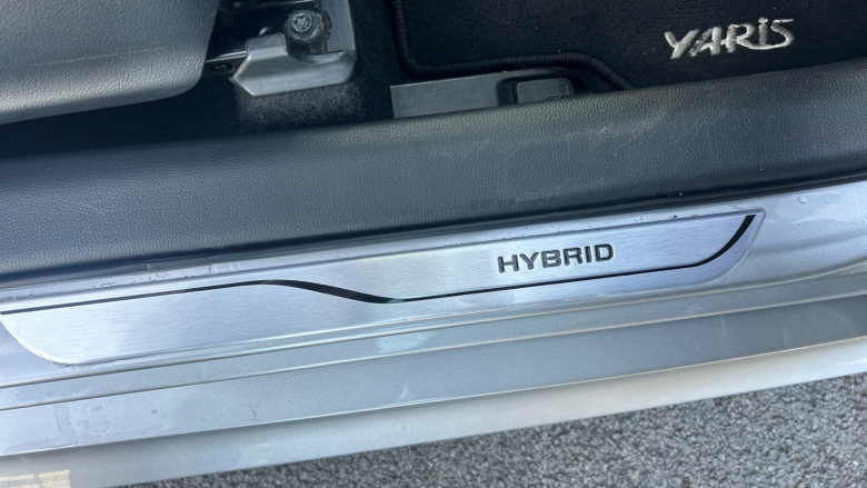 Toyota Yaris 1.5 Hybrid Design 5dr CVT Hybrid Hatchback